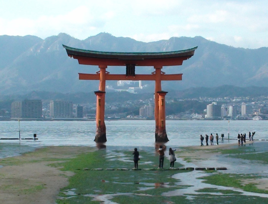 Le Sanctuaire Itsukushima