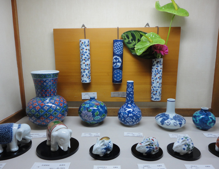 The porcelain produced in Arita (Arita ware)