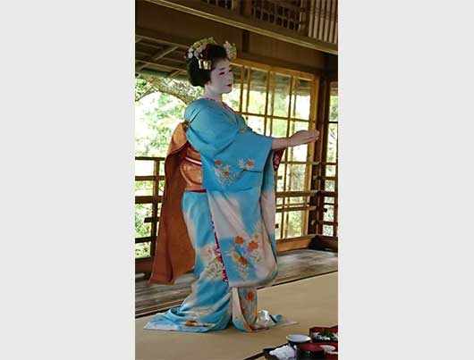 Maiko Dance Performance with Lunch