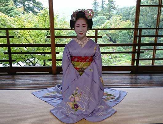Maiko Dance Performance with Lunch
