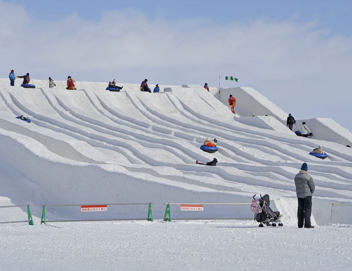 tsudome site yuki matsuri sapporo japon