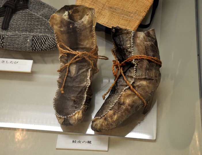 tenue traditionnelle ainu japon ainou