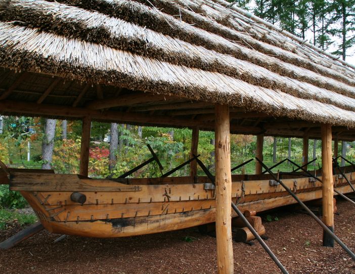 bateau barque traditionnelle ainou ainu japon