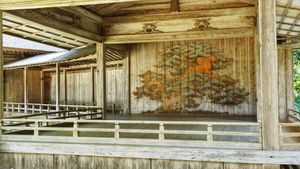 Scène de théâtre Nô du sanctuaire Hakusan à Hiraizumi